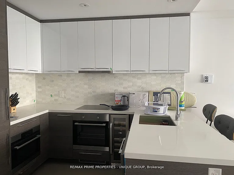 488 University Ave #3115 — Photo 3