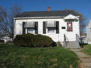 3220 Sunnyside Ave, Davenport, IA 52802