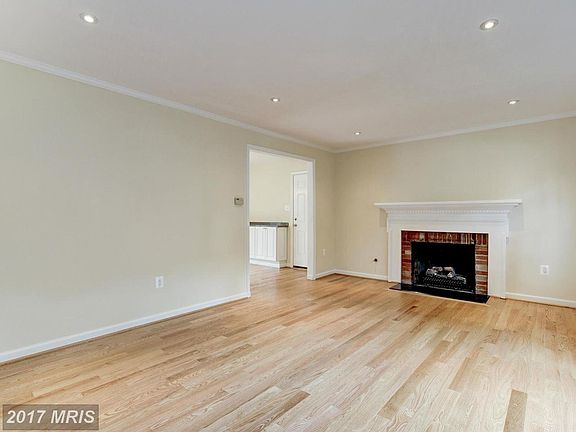 4th image of 8326 Lilac Ln