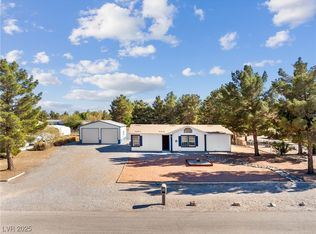 2471 Manitoba St, Pahrump, NV 89048