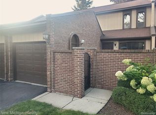 1223 Kirts Blvd UNIT B, Troy, MI 48084