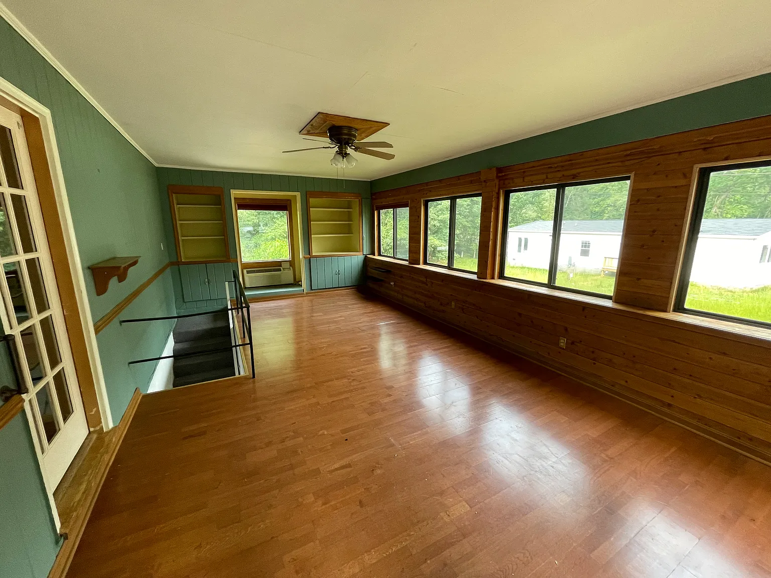 5 bed, 2.5 bath, 2792 sqft, $850 — Photo 3