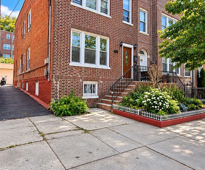 1st image of 4626 Carpenter Avenue
