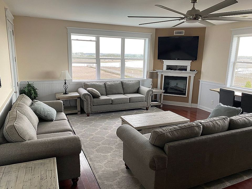 6628 Kings Lynn Dr, Oak Island, NC 28465 Zillow