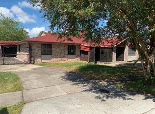 400 Melbrook Dr, Gretna, LA 70056
