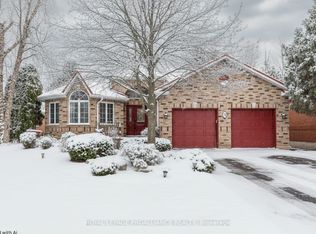 71 Oak Ridge Blvd, Belleville, ON K8N 5W3