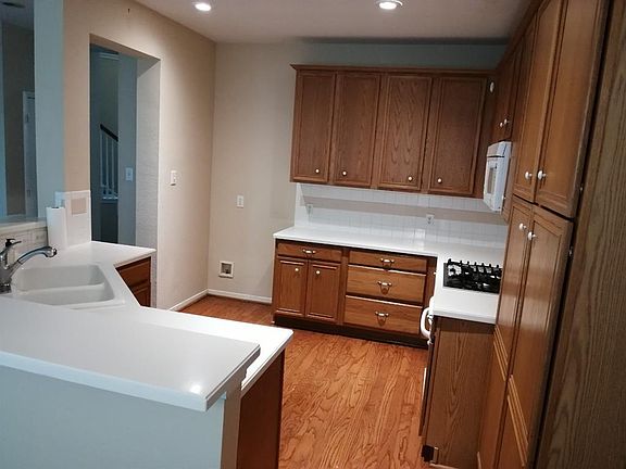 4th image of 2505 Cross Haven Dr
