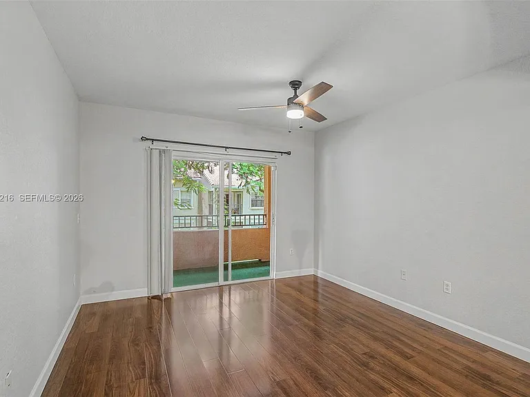 1003 Belmont Ln #1003 — Photo 11