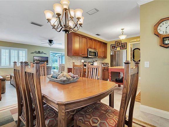 5th image of 414 Birksdale Ct