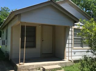 1407 7th St, Seguin, TX 78155