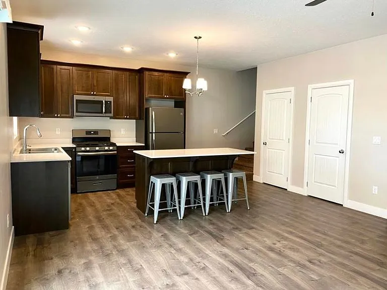 173 E Fiddlers Canyon Rd #60 — Photo 6