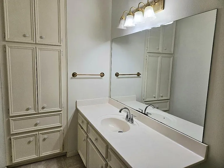 120 Hiwon Dr — Photo 26