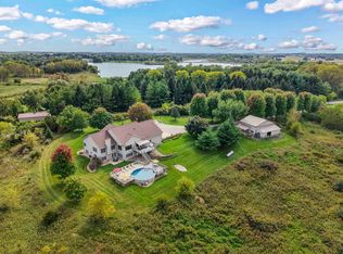 852 Canal Rd, Marshall, WI 53559