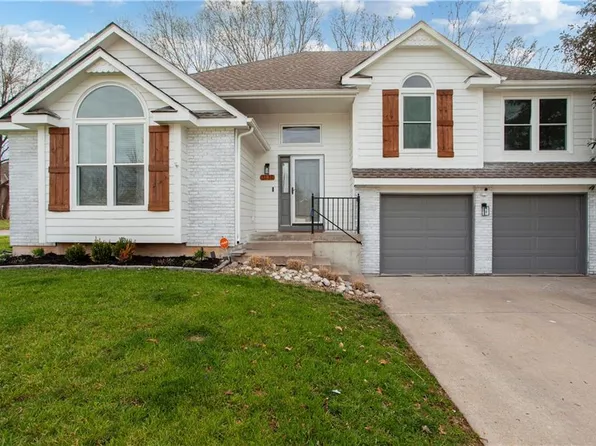 3131 S Speck Ct, Independence, MO 64057