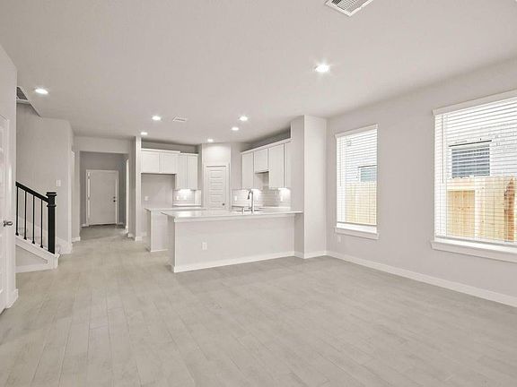 3rd image of 1751 Pecan Woods Ln