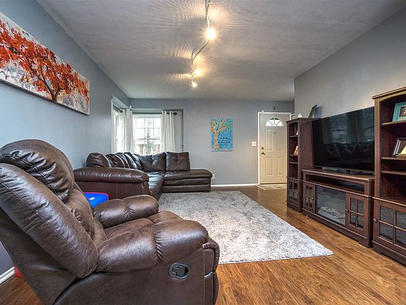 5th image of 5011 Blackford Dr E