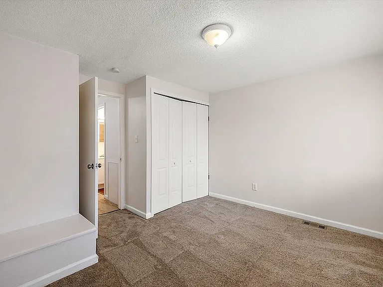 219 Ashland St — Photo 21