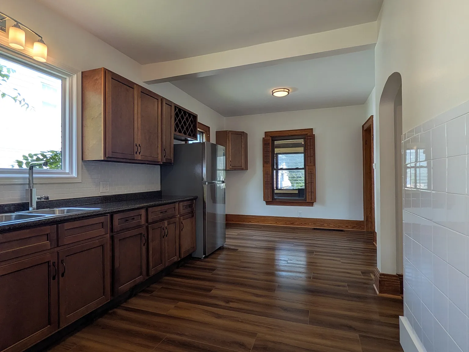 2 bed, 936 sqft, $1,800 — Photo 2