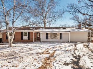 1228 Oak Bark Dr, Saint Louis, MO 63146