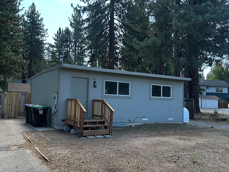 2732 Young St #A — Photo 2