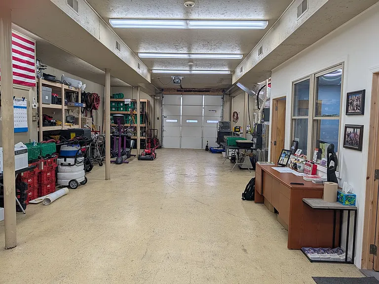 1500 Wilson Ave — Photo 15