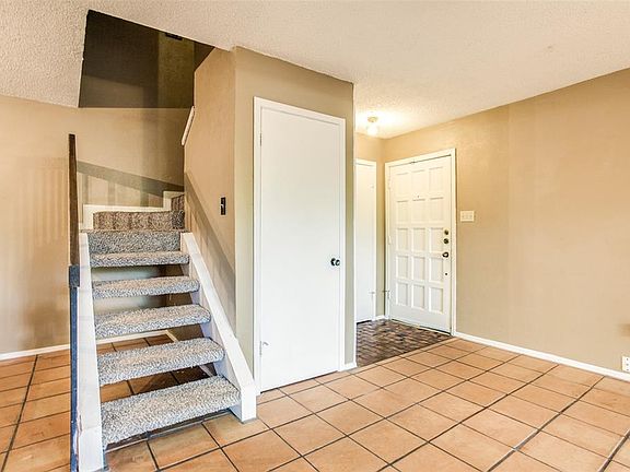 5th image of 1719 Westview Ter APT B