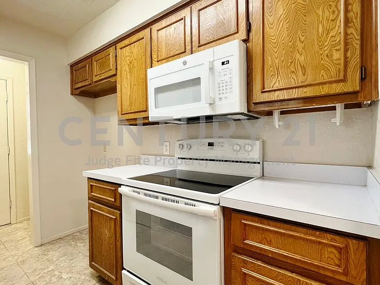 1110 S Rusk St #B — Photo 6