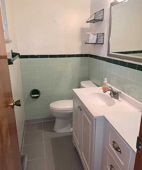 half bath off master bedroom