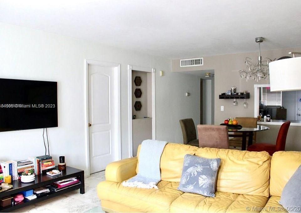 1st image of 1540 NE 191st St APT 222