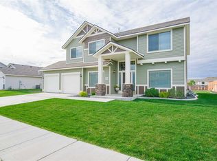 4914 NW Commons Dr, Pasco, WA 99301
