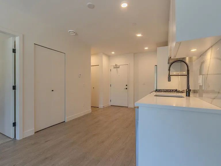 13238 105th Ave #206 — Photo 9