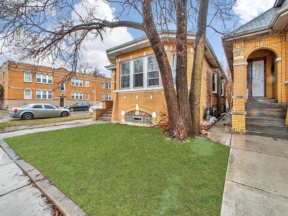 2nd image of 7156 S Artesian Ave