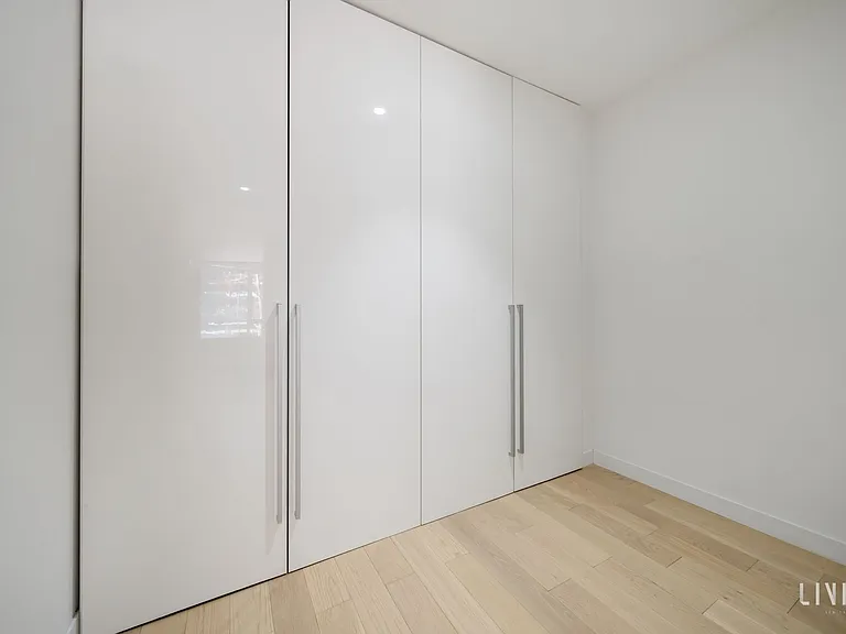 540 W 49th St #105N — Photo 16