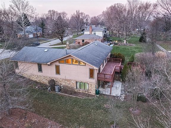2nd image of 705 Greenlee Dr