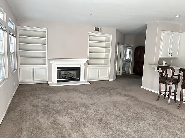 524 Golden West Dr — Photo 11