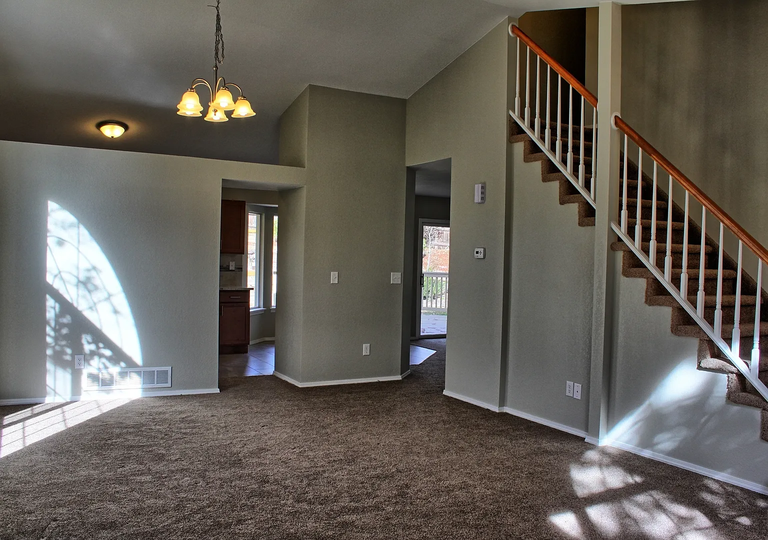 4 bed 3 bath Stonegate home across from park — Photo 3