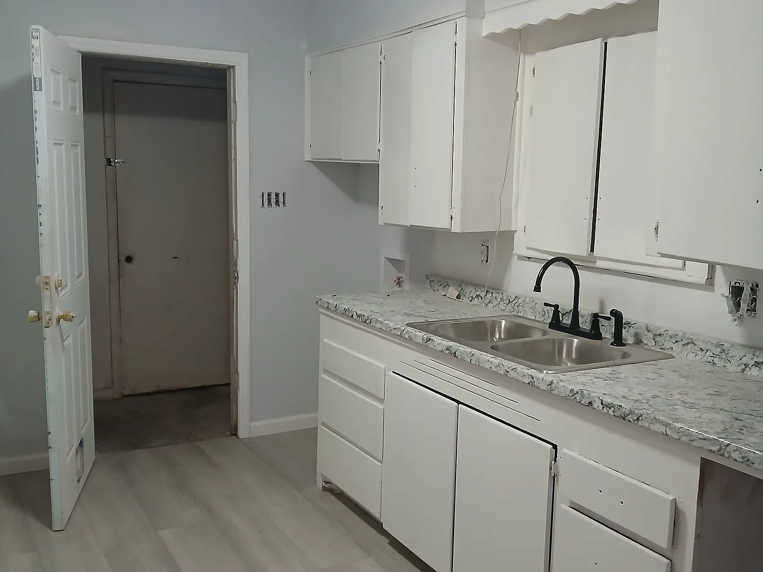 4 bed, 1843 sqft, $3,000 — Photo 3