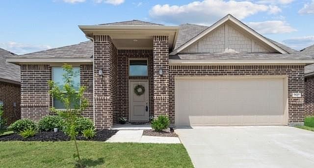 1st image of 7633 Parkview Dr