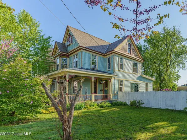 445 Hegeman Street, Schenectady, NY 12306