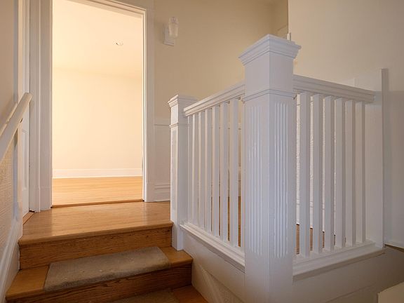 4th image of 6135 N Wolcott Ave #2