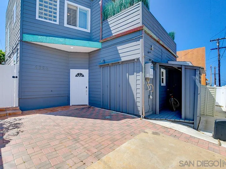 4550 Saratoga Ave — Photo 20