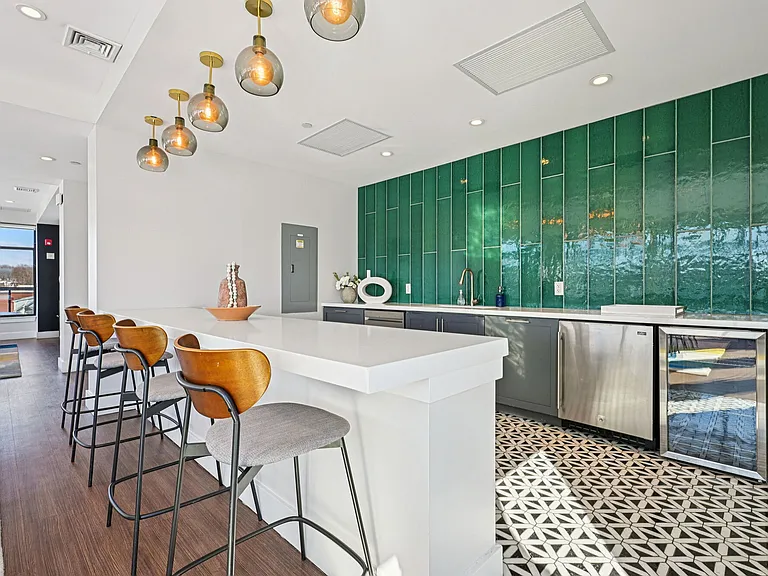 Orpheum Apartments — Photo 35