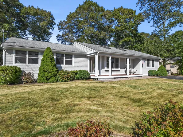 77 Striper Lane, East Falmouth, MA 02536