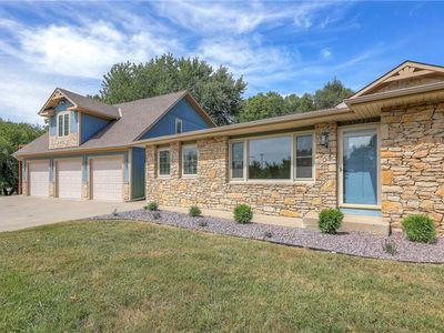 13736 Leavenworth Rd, Kansas City, KS, 66109