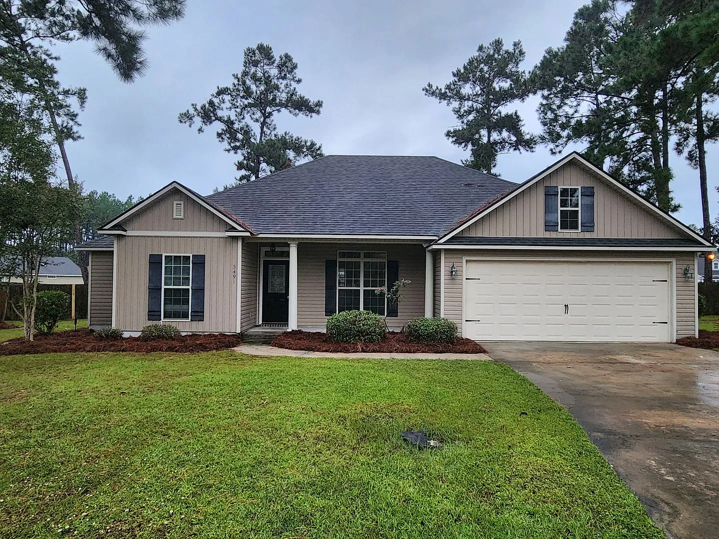 Spacious 4-Bedroom Home with Modern Amenities in Valdosta's Crestwood Subdivision - Privacy Fence! — Photo 1