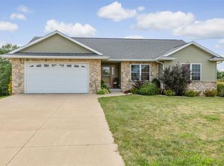 504 Holt St, Anamosa, IA 52205