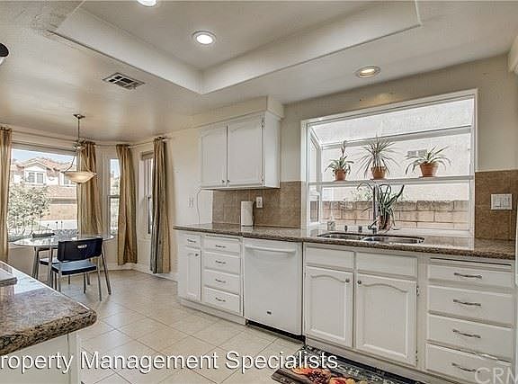 3rd image of 497 Messina Pl