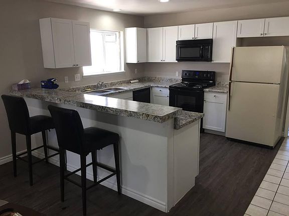 4th image of 4501 Del Monte Ave