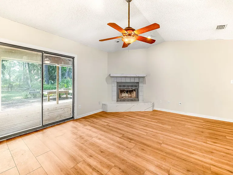 119 Palm Valley Woods Dr — Photo 13