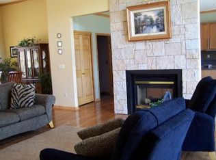 4261 Cornwell Ln, Whitmore Lake, MI 48189